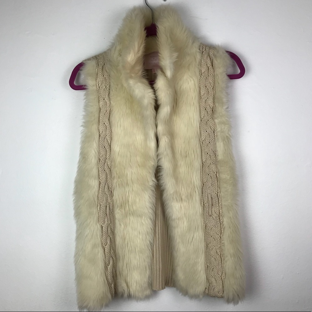Romeo + Julie Counture Women Faux Fur Vest L